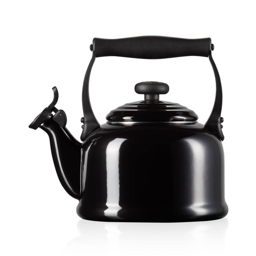 Le Creuset Kettle Tradition Black