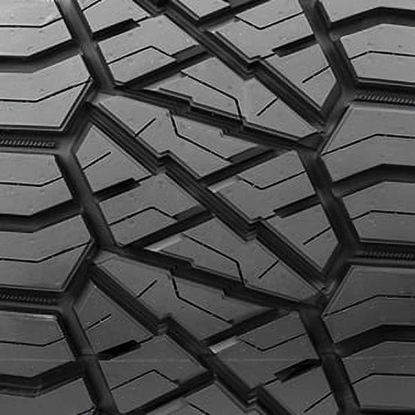 Nitto Ridge Grappler 285/60R20 125 Q Tire