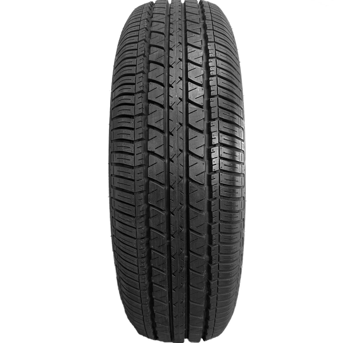 Travelstar UN106 235/75R15 105S Tire