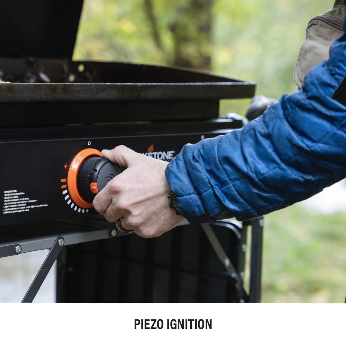 Blackstone Adventure Ready 2 - Burner 22" Propane Griddle with Hard Cover in Black