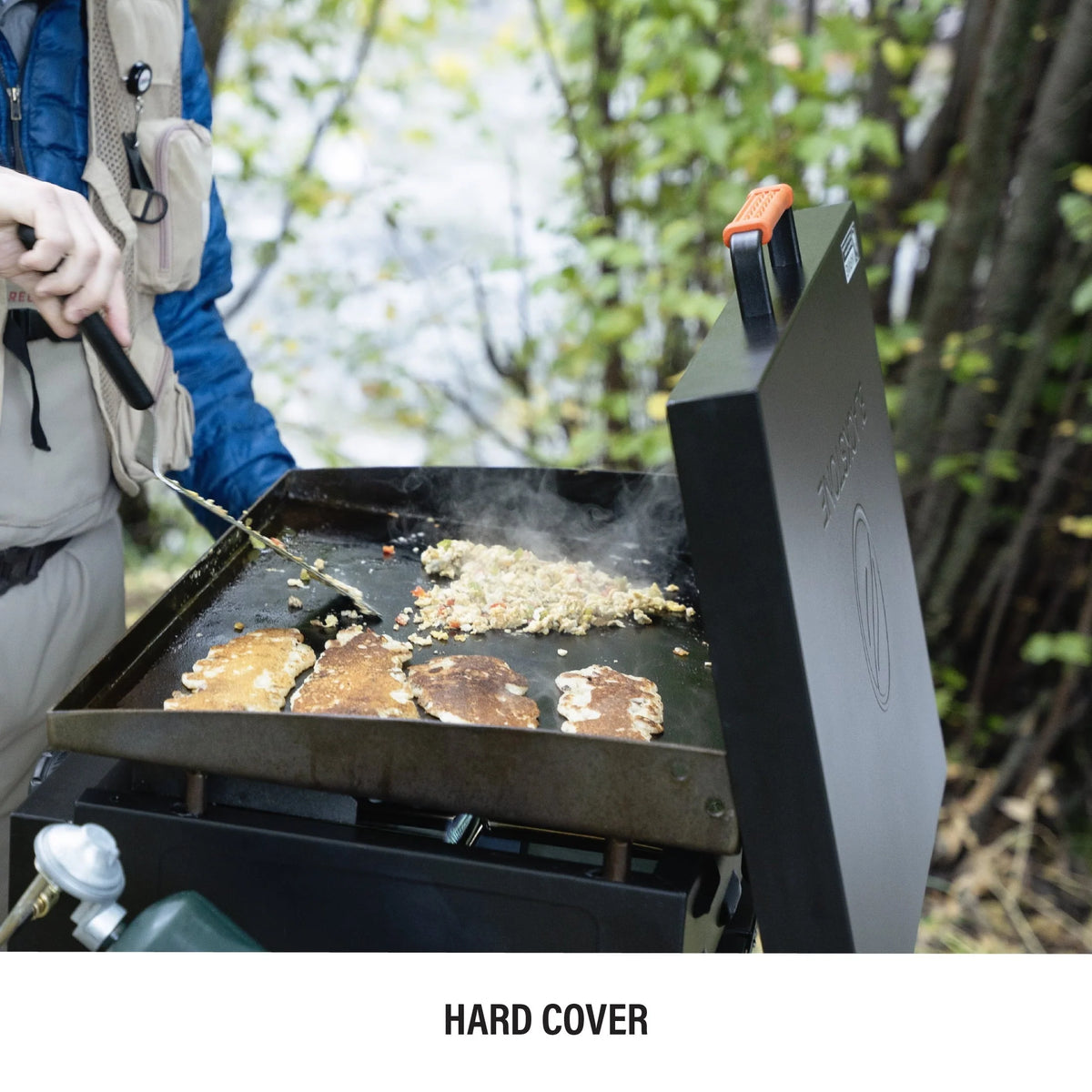 Blackstone Adventure Ready 2 - Burner 22" Propane Griddle with Hard Cover in Black